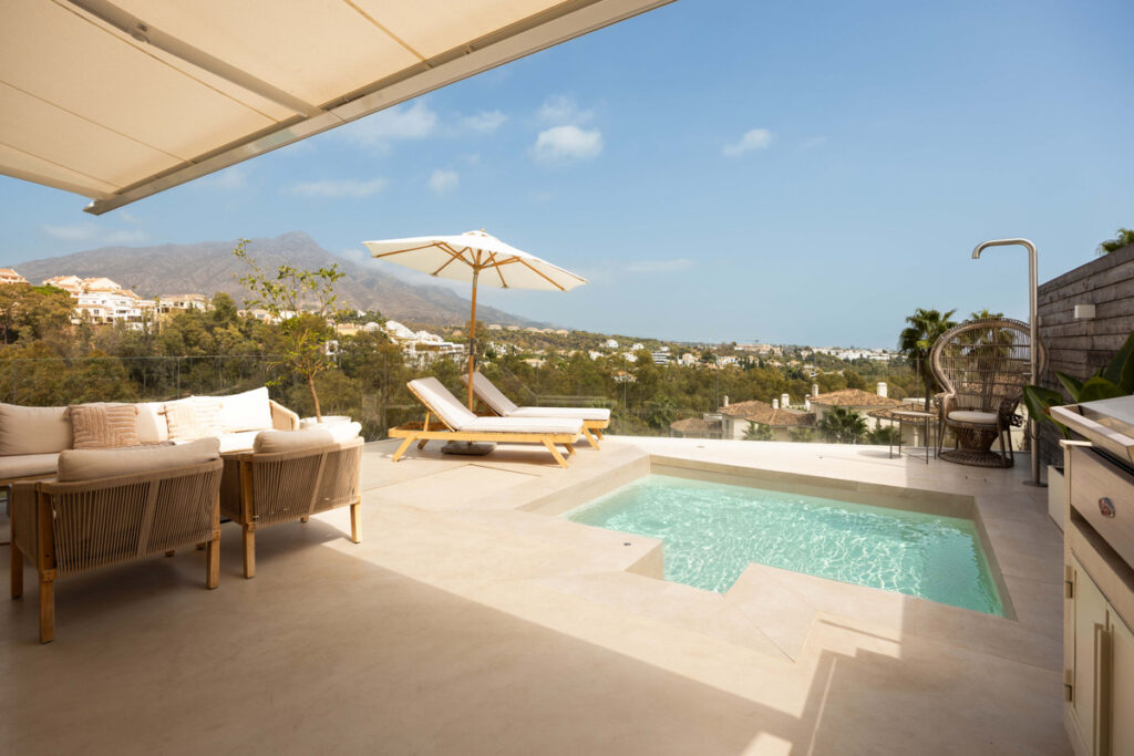Drie-slaapkamerappartement in Nueva Andalucía met uitzicht op La Concha in Nueva Andalucía - hoofdfoto