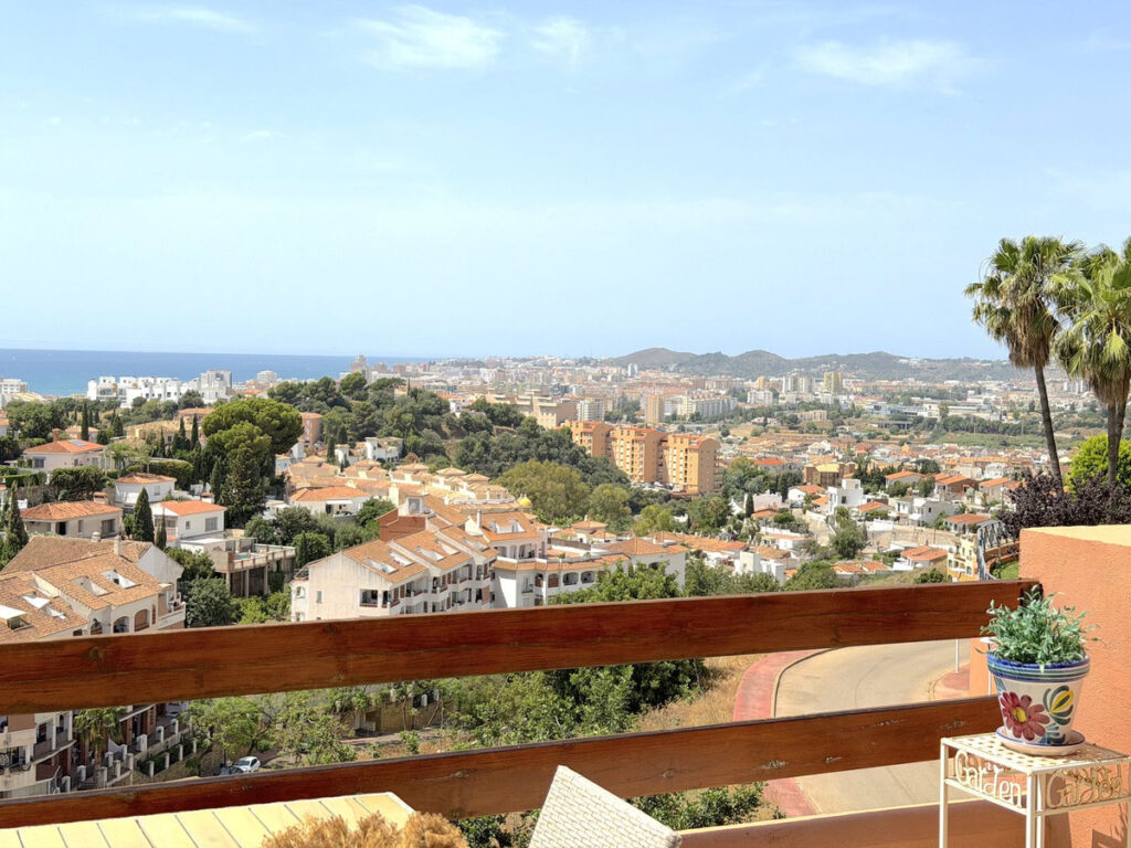 Penthouse met privé dakterras en panoramisch zeezicht in Torreblanca in Torreblanca - hoofdfoto