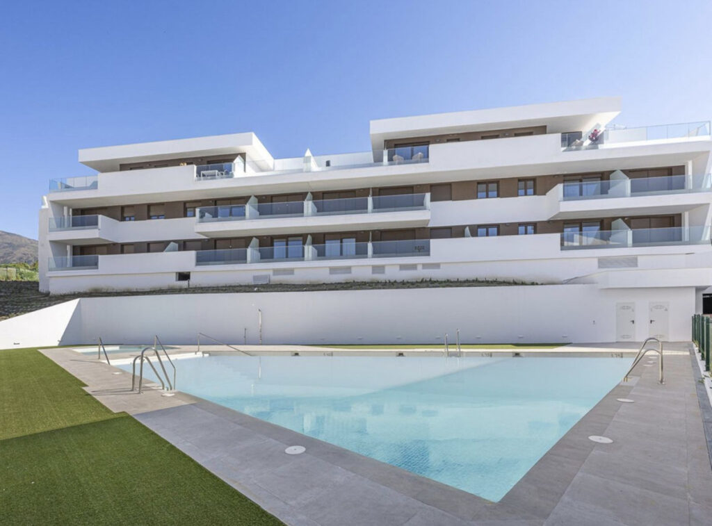 Drie-slaapkamer appartement in Estepona in Estepona - hoofdfoto