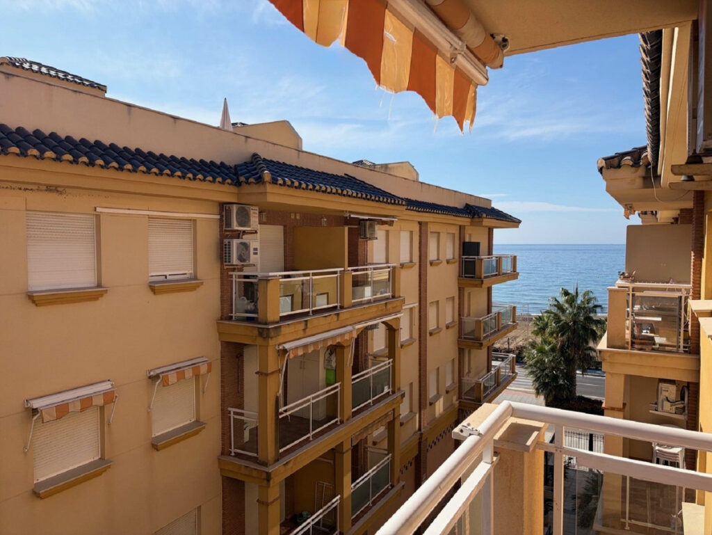 Penthouse met 1 slaapkamer in El Morche met balkon, 30 m² solarium en parkeerplaats in El Morche - hoofdfoto