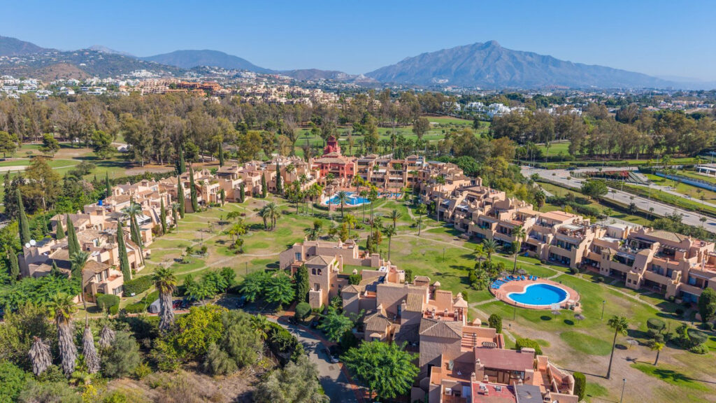 3-slaapkamer duplex-penthouse aan de golfbaan in Atalaya in Atalaya - hoofdfoto