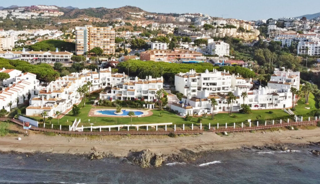 2-slaapkamer appartement aan het strand in Calahonda – Riviera del Sol in Calahonda - hoofdfoto
