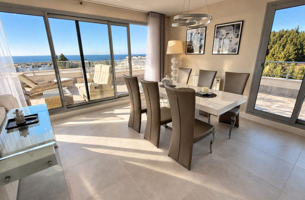 Penthouse met 3 slaapkamers en 163,29 m² privé terrassen in Las Lagunas, Málaga in Las Lagunas - hoofdfoto