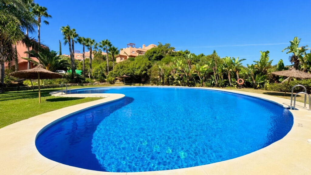 Twee-slaapkamerappartement in Casares in Casares - hoofdfoto