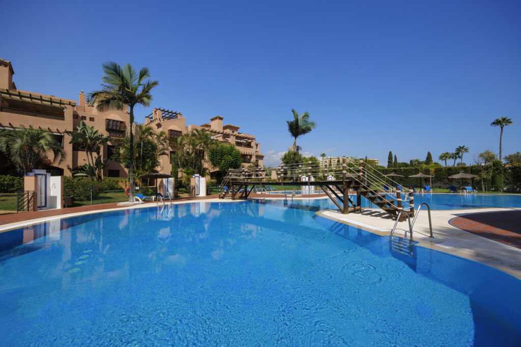 Penthouse met 5 slaapkamers in Estepona in Estepona - hoofdfoto