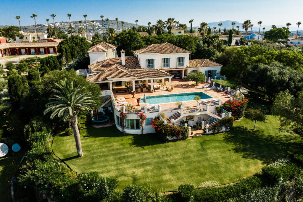 9-slaapkamer villa in Sotogrande Alto met uitzicht op de golfbaan San Roque en de Middellandse Zee in Sotogrande - hoofdfoto