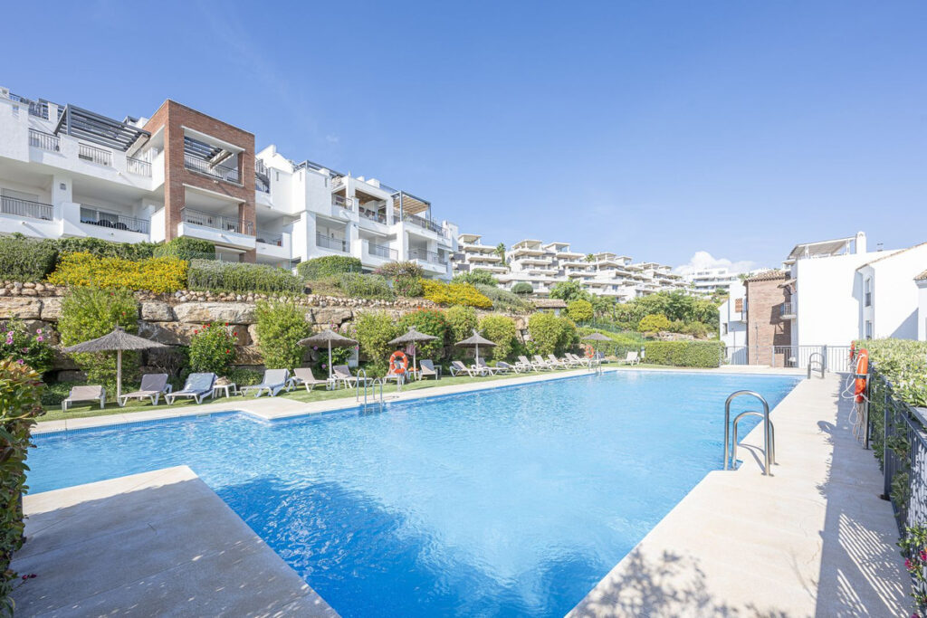 Duplex penthouse met 2 slaapkamers in Benahavís in Benahavís - hoofdfoto