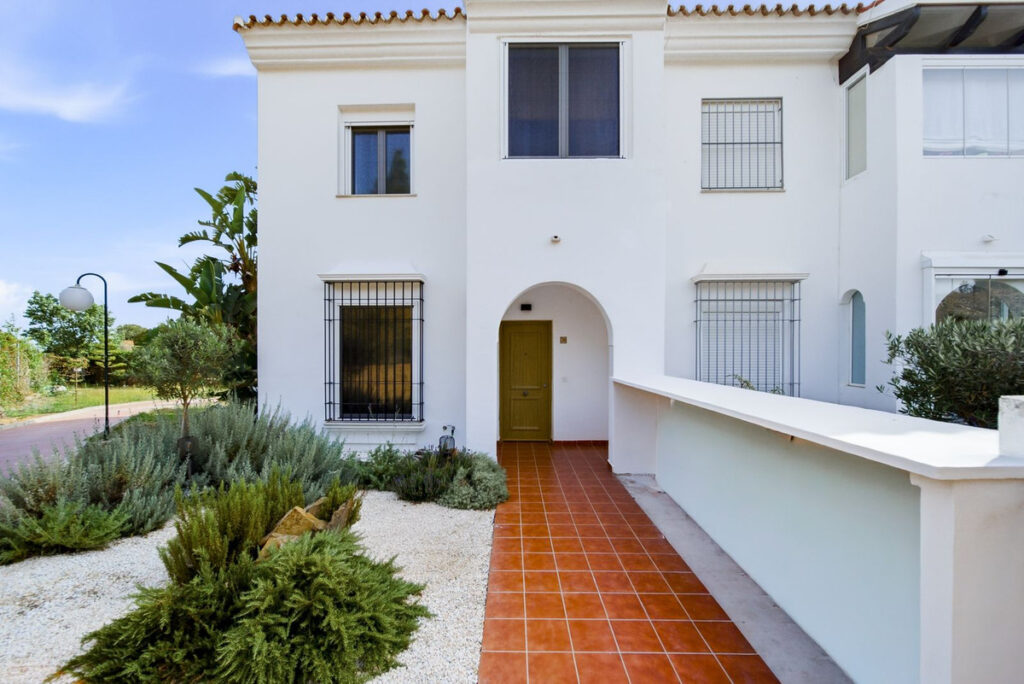 2 bedroom House in El Chaparral in El Chaparral - hoofdfoto