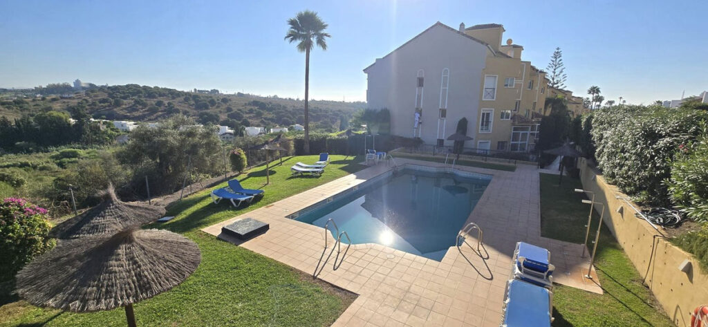 Duplex penthouse met zeezicht in Bel-Air, Estepona in Bel Air - hoofdfoto