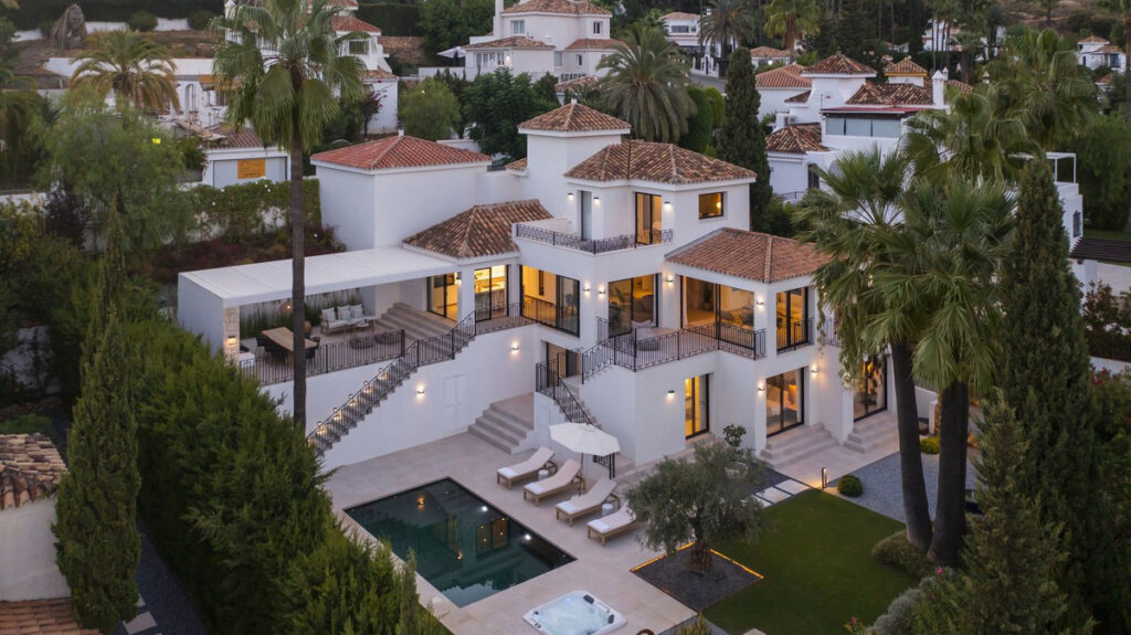 4 bedroom House in Nueva Andalucía in Nueva Andalucía - hoofdfoto
