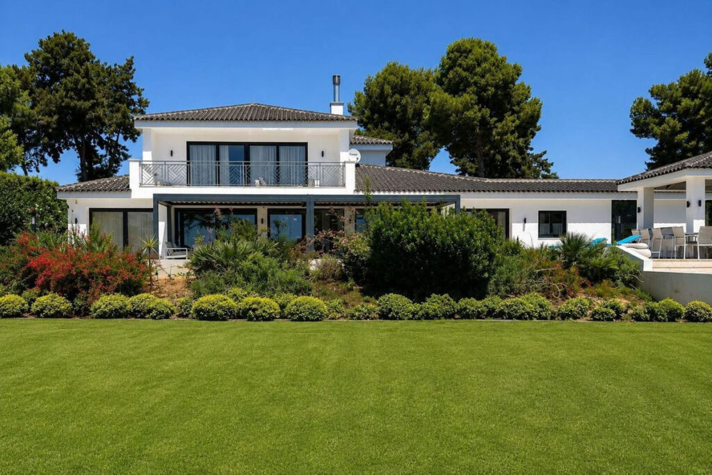 Vijf-slaapkamer villa in Sotogrande in Sotogrande - hoofdfoto
