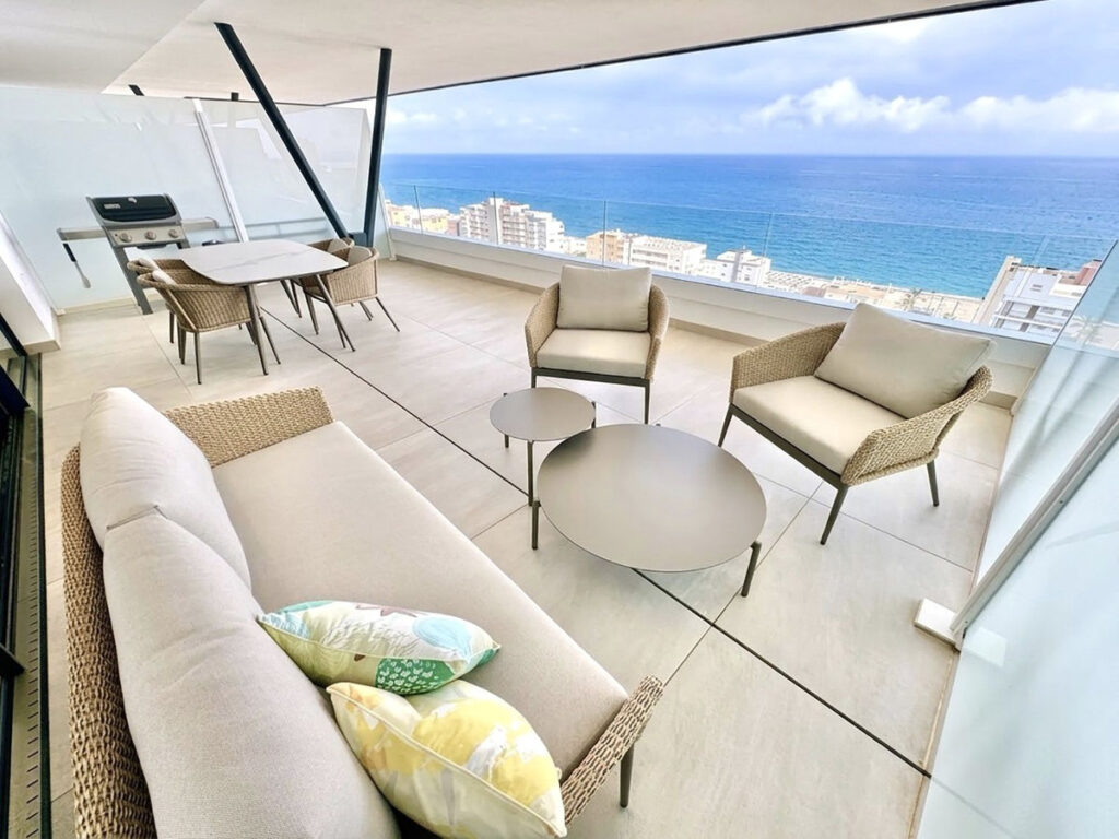 2-slaapkamer penthouse aan Benalmádena Costa met panoramisch zeezicht in Benalmadena Costa - hoofdfoto