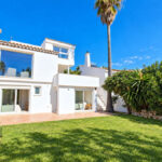 5-slaapkamer villa aan het strand in Estepona met panoramisch zeezicht
