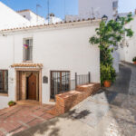 4 bedroom House in Istán