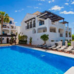 4 bedroom Apartment in Altos De Los Monteros